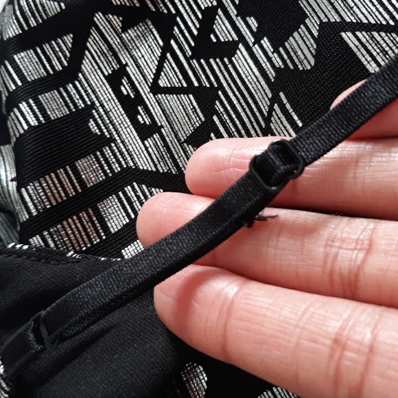 NWT Material Girl Medium Black Silver Foil Tribal Print Spaghetti Strap Camisole - Picture 14 of 15